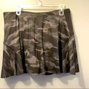 Athleta matchpoint skort. Black/gray camo. Like new
